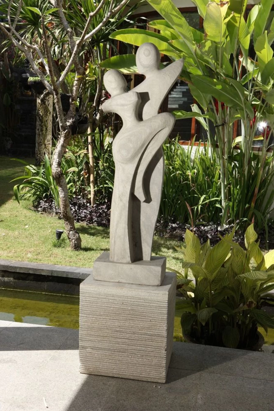 "STATUES & SCULPTURES Modern Ballroom Dancer Stone Statue - Elegant Garden Sculpture for Outdoor Decor"