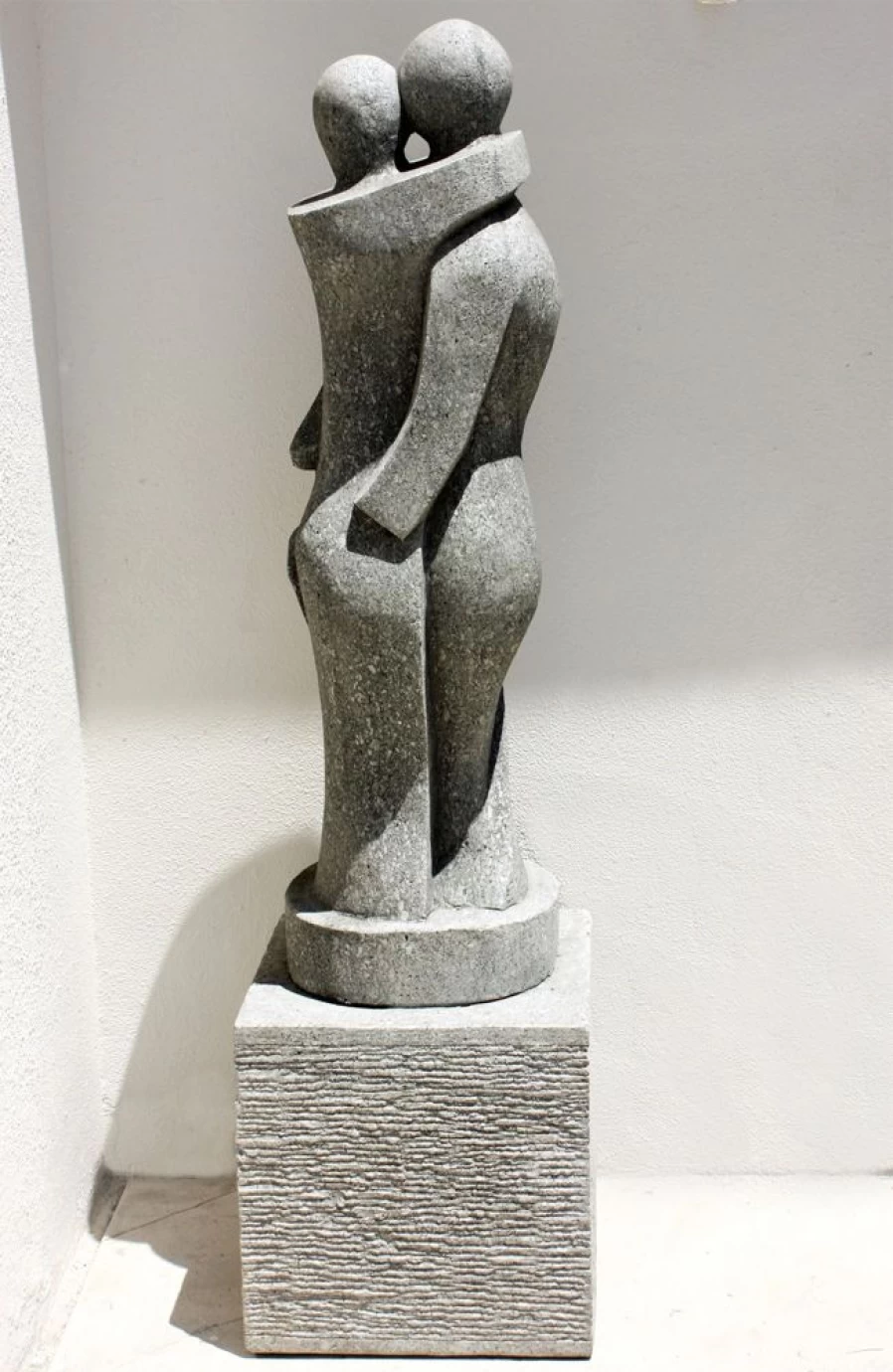 "STATUES & SCULPTURES True Love Modern Stone Garden Statue for Outdoor Decor"