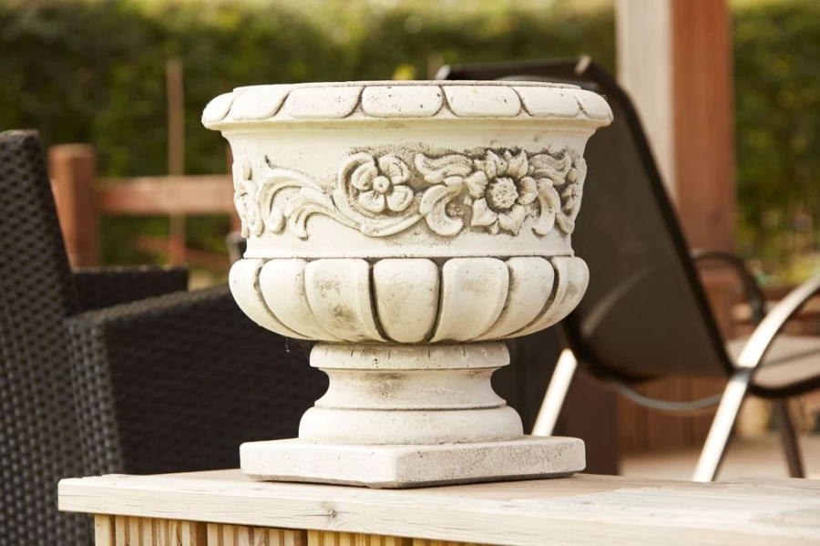 "STATUES & SCULPTURES Colmar Stone Vase - Outdoor Garden Planter for Patio Decor"